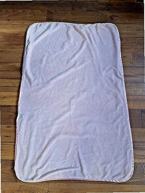 Brookstone Nap Baby Pink Throw Travel Blanket Plush & Satin 36x52
